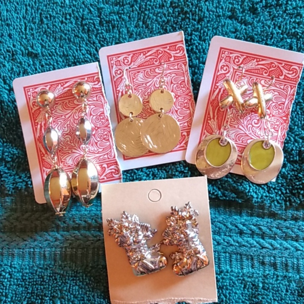 6/$20 Set if Earrings